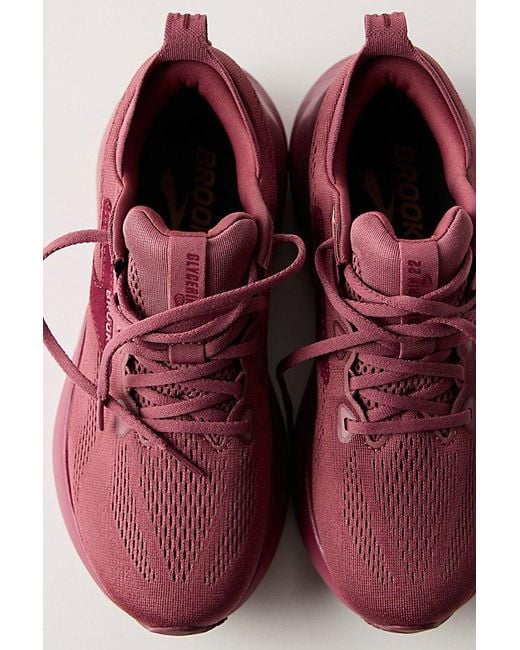Brooks Red Glycerin 22 Trainers Shoe