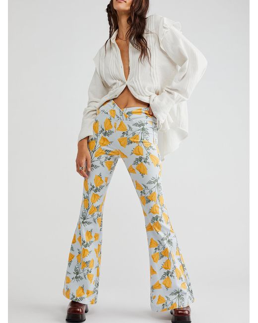 Free People Venice Beach Printed Flare Jeans in White | Lyst