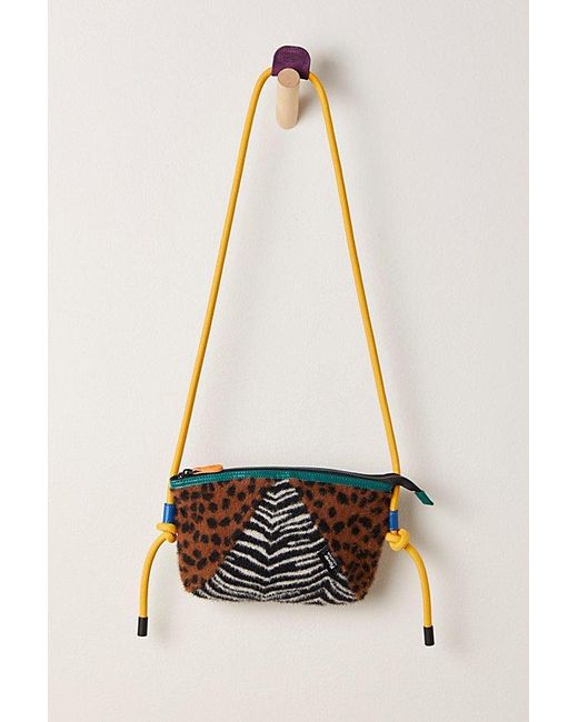 Flower Mountain White Pocket Bag