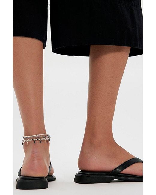 Vagabond Black Vagabond Izzy Thong Sandals By