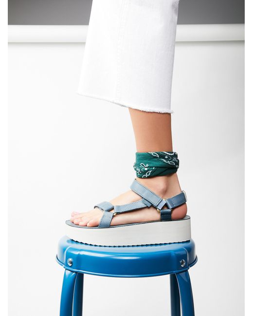 teva flatform universal shoes