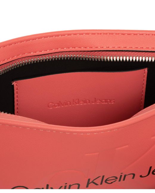 Calvin Klein Jeans logo-plaque Grained Crossbody Bag - Pink