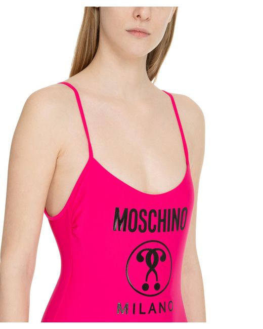 Costume intero double question mark swim di Moschino in Pink