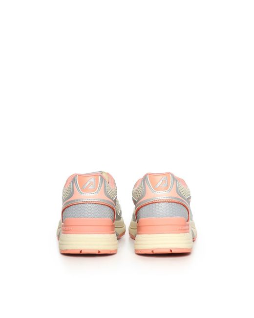 Sneaker Hyperway di Autry in White
