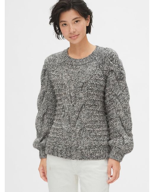 gap white sweater