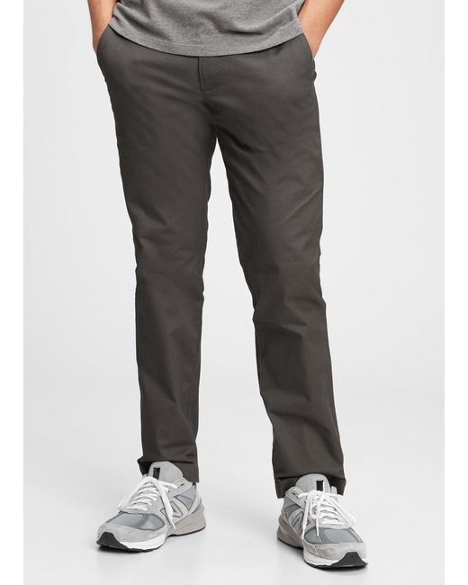 Pantaloni straight fit in cotone stretch di Gap in Gray da Uomo
