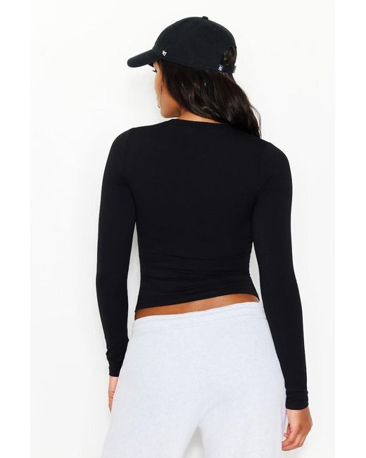 Garage Black Sleek Crewneck Longsleeve Top