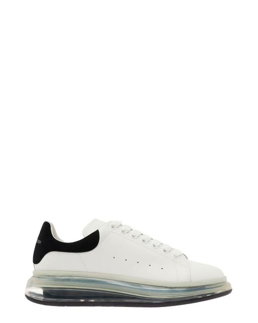 Sneaker low top con talloncino a contrasto e plateau trasparente pelle uomo di Alexander McQueen in White da Uomo