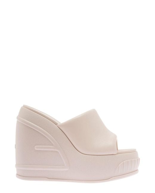 Sandali con zeppa fendi online