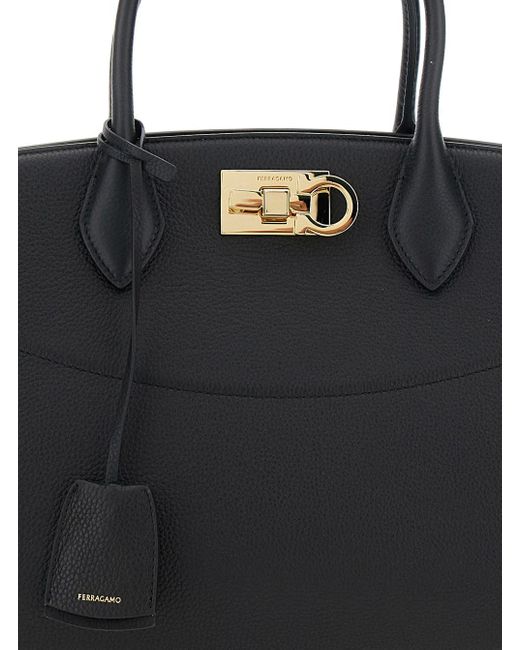 Borsa A Mano Con Tracolla Regolabile E Removibile E Chiusura di Ferragamo in Black