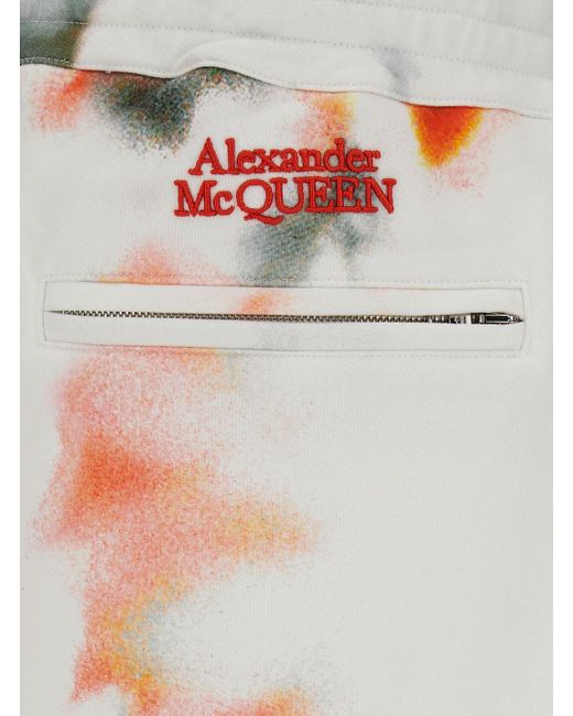 Pantaloncini con stampa all-over e ricamo logo in cotone di Alexander McQueen in White da Uomo