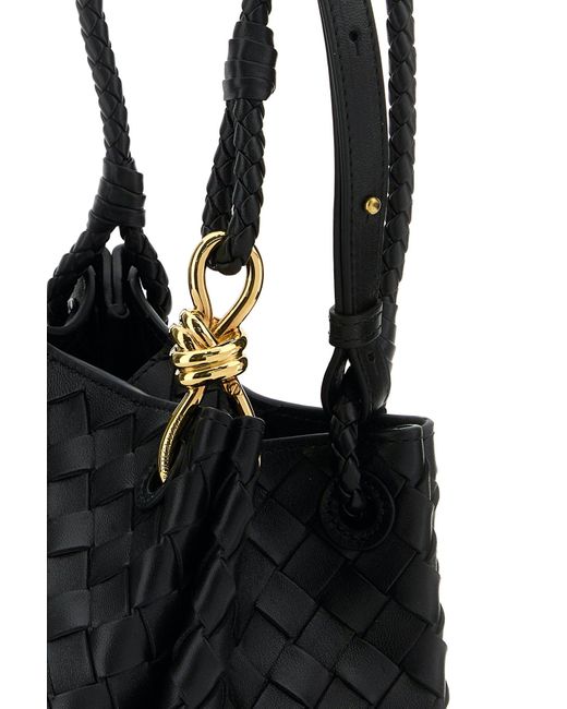 Borsa a mano Parachute piccola in pelle nera di Bottega Veneta in Black