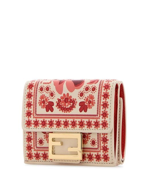 Portafoglio Baguette micro in pelle stampata di Fendi in Red