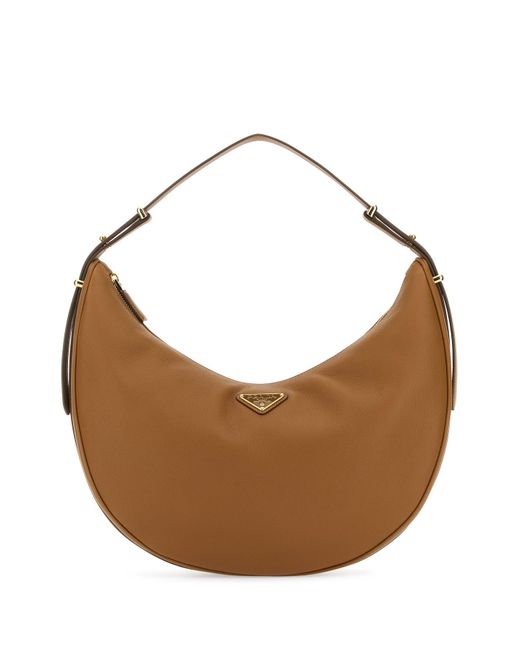 Borsa a mano Arquè grande in pelle caramello di Prada in Brown