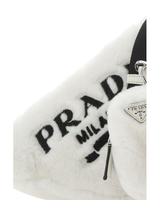 Borsa tracolla Triangle in montone bianco di Prada in White