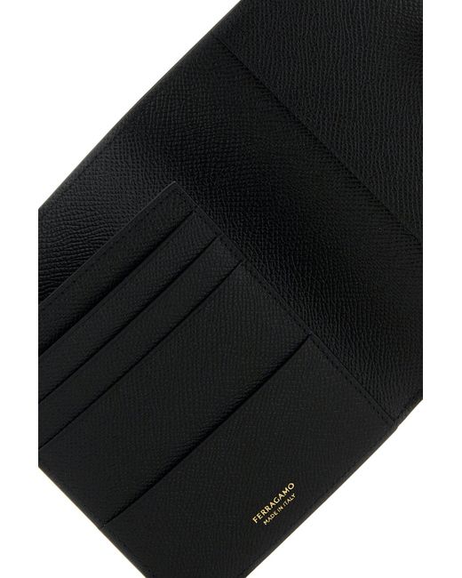 Porta passaporto in pelle nera di Ferragamo in Black da Uomo