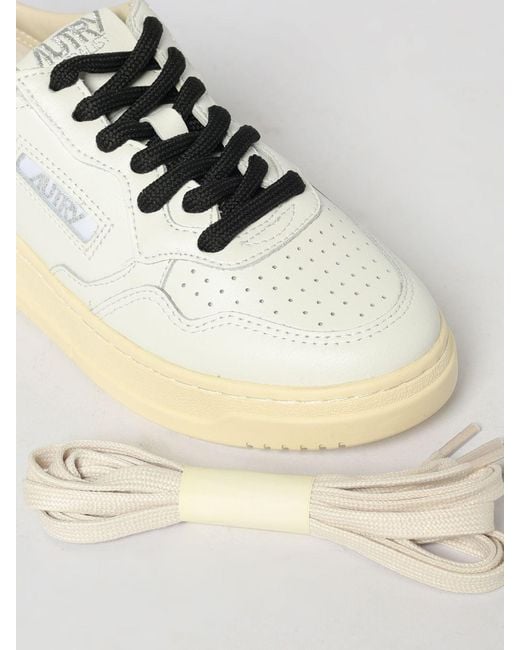Autry Natural Medalist Low Leather Sneakers