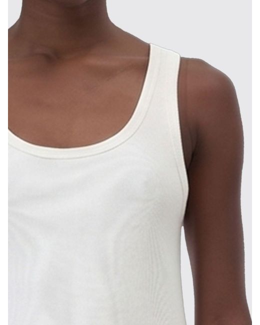 Closed White Top