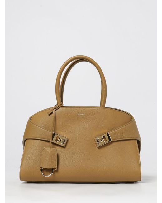 Ferragamo Natural Schultertasche Damen