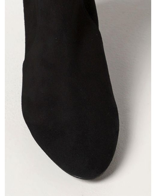 Stivaletto Yuliana di Stuart Weitzman in Black