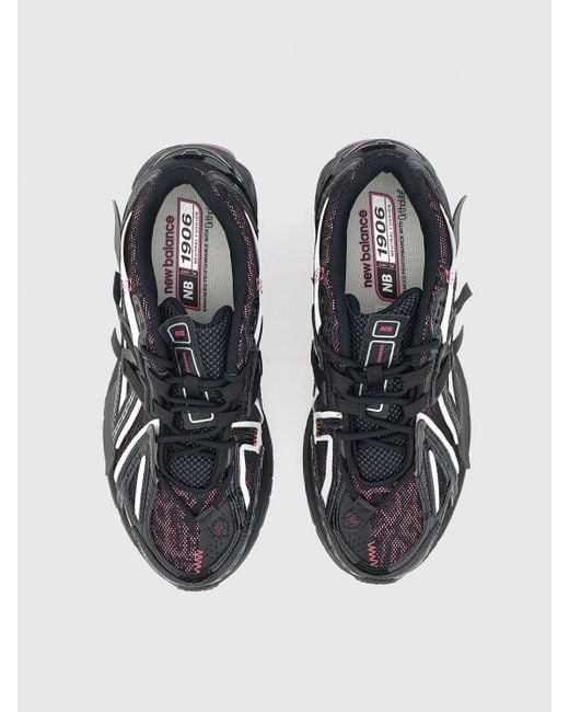 New Balance Black Sneakers