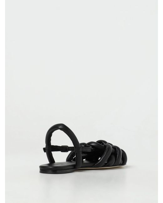 Sandalo Cabersa in nappa intrecciata di Hereu in Black