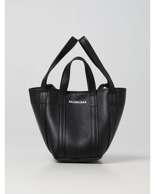 Balenciaga Shoulder Bag in Black | Lyst