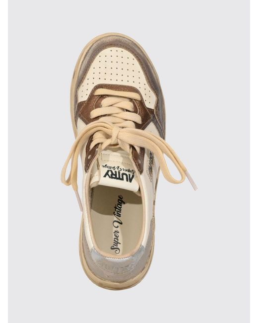 Autry Natural Medalist Low Super Vintage Bicolour Leather Trainers With Worn Effect