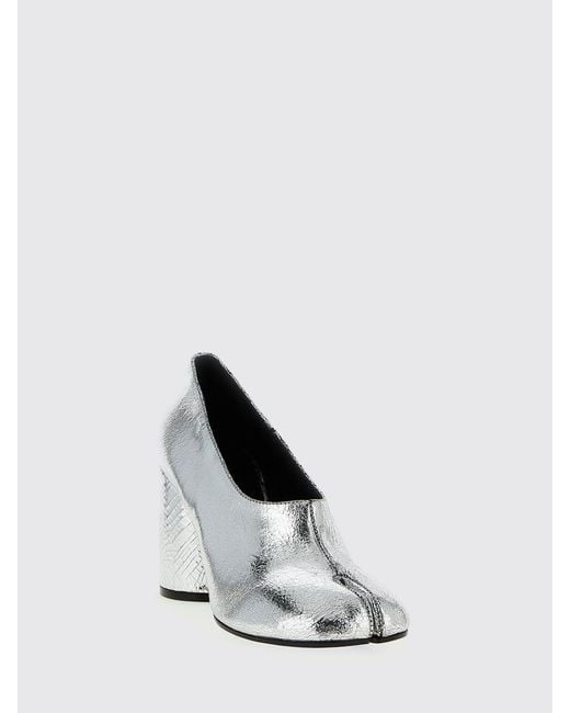 Maison Margiela White Tabi Crackled Laminated Leather Pumps