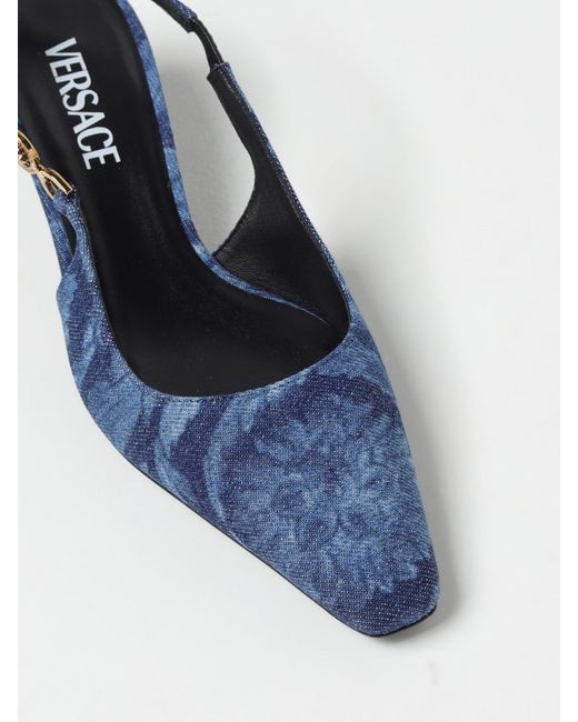 Zapatos de tacón Versace de color Blue