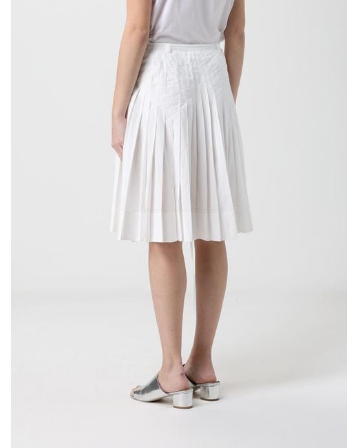 Low Classic White Pleated Skirt