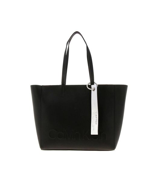 Calvin Klein Shoulder Bag Women in Black - Lyst