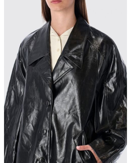 Low Classic Black Coat