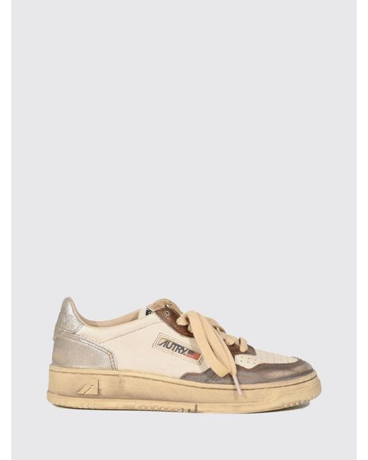 Autry Natural Medalist Low Super Vintage Bicolour Leather Trainers With Worn Effect