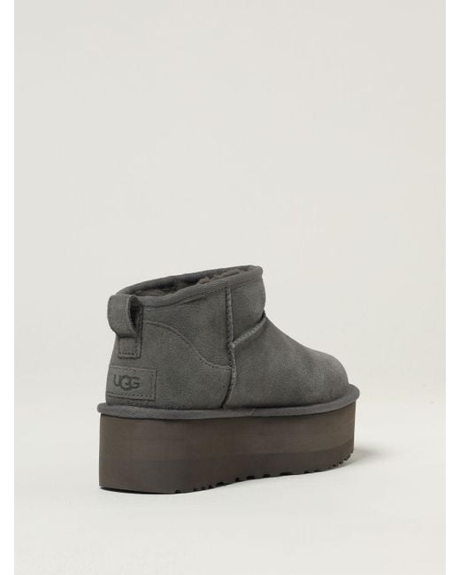 Stivaletto Classic Ultra Mini Platform di Ugg in Gray