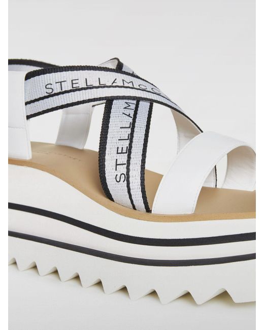 Chaussures compensées Stella McCartney en coloris Metallic