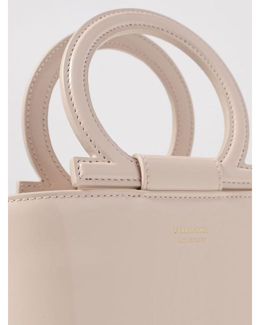 Ferragamo Natural Schultertasche Damen