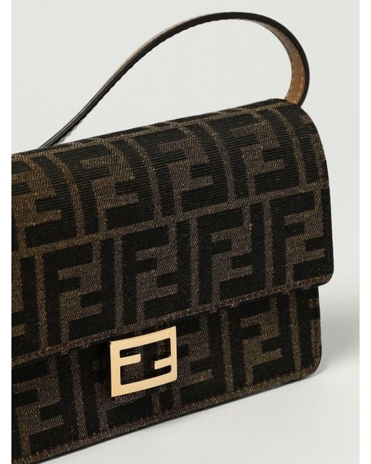 Portafoglio Baguette di Fendi in White