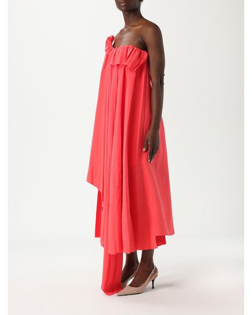 McQueen Red Elegant Dress With Flattering Silhouette