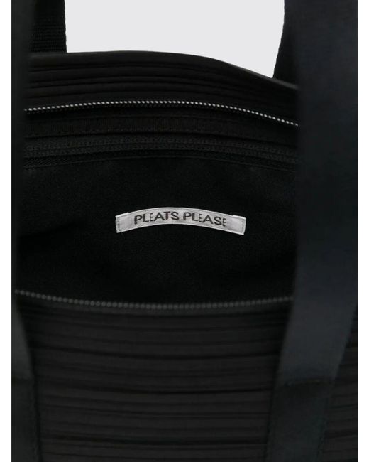 Pleats Please Issey Miyake White Shoulder Bag