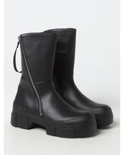 Bottines Plates Femme Vic Matié en coloris Black