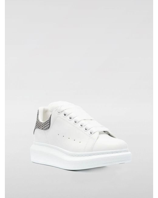 Sneakers Larry in pelle con strass di Alexander McQueen in White