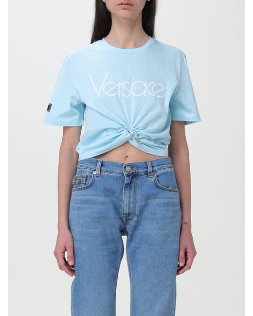 T-shirt crop di Versace in Blue