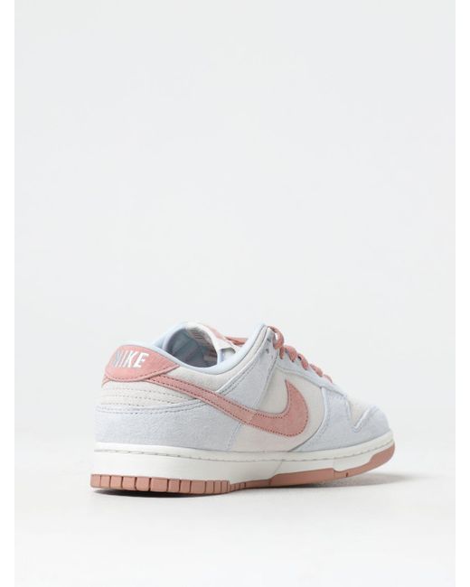 mens white nike sneakers