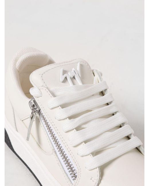 Sneakers in pelle di Giuseppe Zanotti in White
