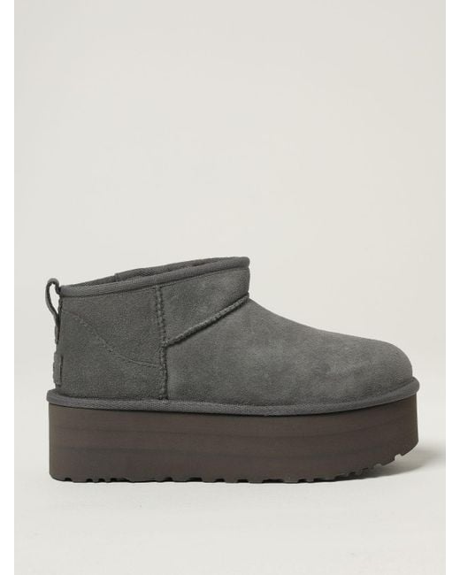Stivaletto Classic Ultra Mini Platform di Ugg in Gray