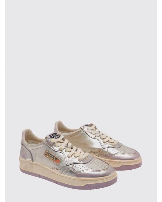 Autry White Medalist Low Super Vintage Sneakers