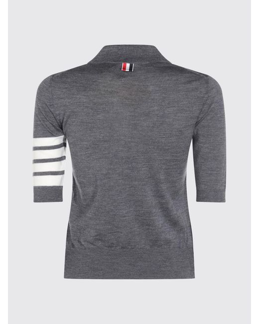 Polo De Punto Slim Fit De Lana Virgen Con Motivo De 4 Rayas Thom Browne de color Gray