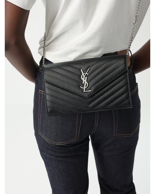 Borsa Cassandre di Saint Laurent in Black