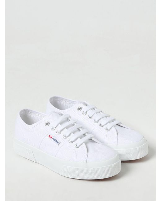 Sneakers in canvas di Superga in White